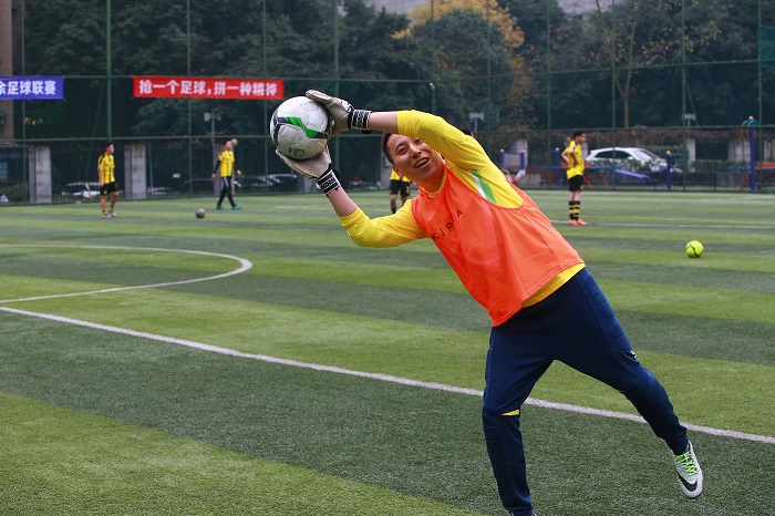 1574149646603022398.jpg BW3V0185.jpg